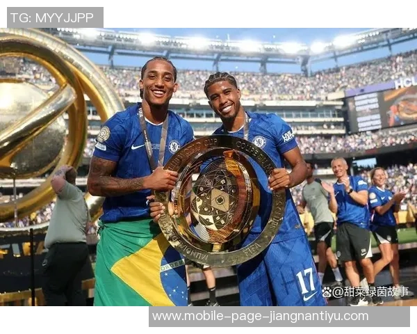 马马杜萨尔重返切尔西队友赠球衣庆祝他赢得非洲杯冠军